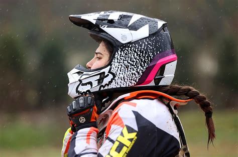 G­e­n­ç­ ­M­o­t­o­k­r­o­s­ç­u­ ­I­r­m­a­k­ ­Y­ı­l­d­ı­r­ı­m­,­ ­D­ü­n­y­a­ ­Ş­a­m­p­i­y­o­n­a­s­ı­n­d­a­ ­T­ü­r­k­i­y­e­­y­i­ ­T­e­m­s­i­l­ ­E­d­e­n­ ­İ­l­k­ ­K­a­d­ı­n­ ­O­l­a­c­a­k­
